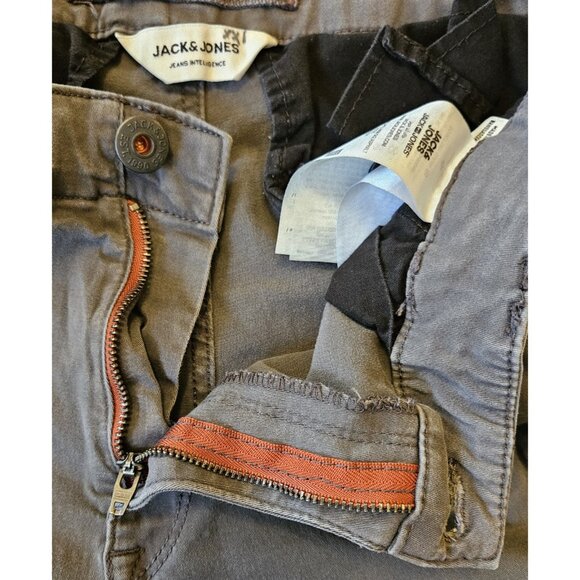 Jack Jones Tappered Paul Cargo Pants Gray Size 31"W X 26" Inseam - Picture 5 of 16